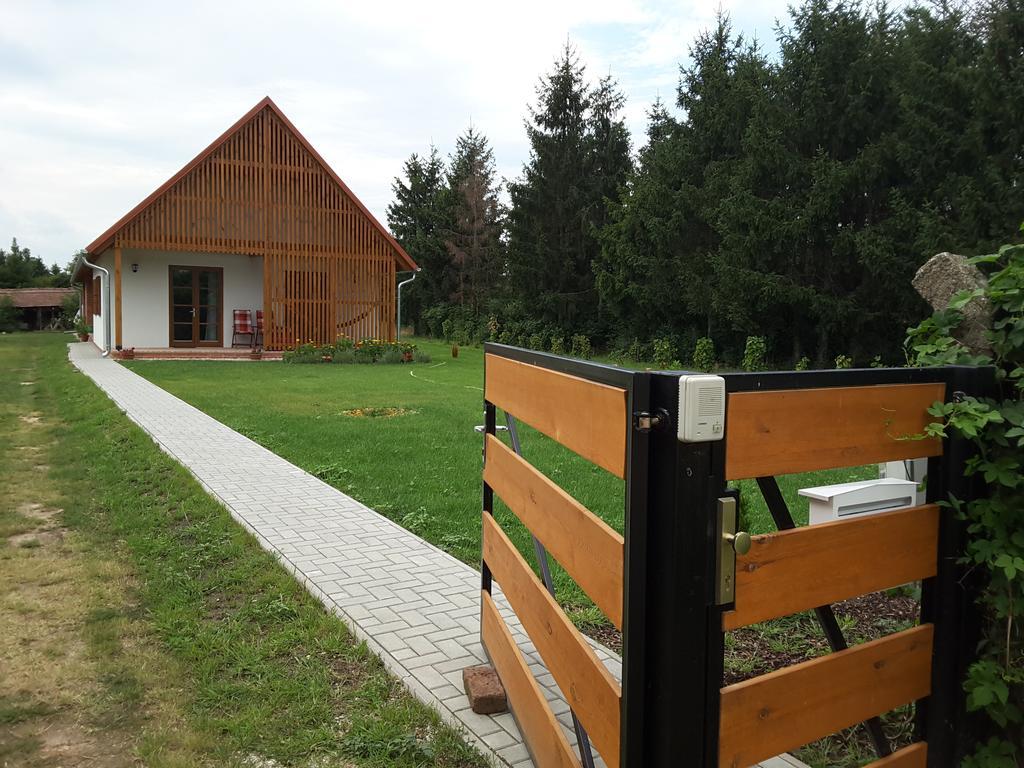 Malomko Apartman Zsira Buitenkant foto