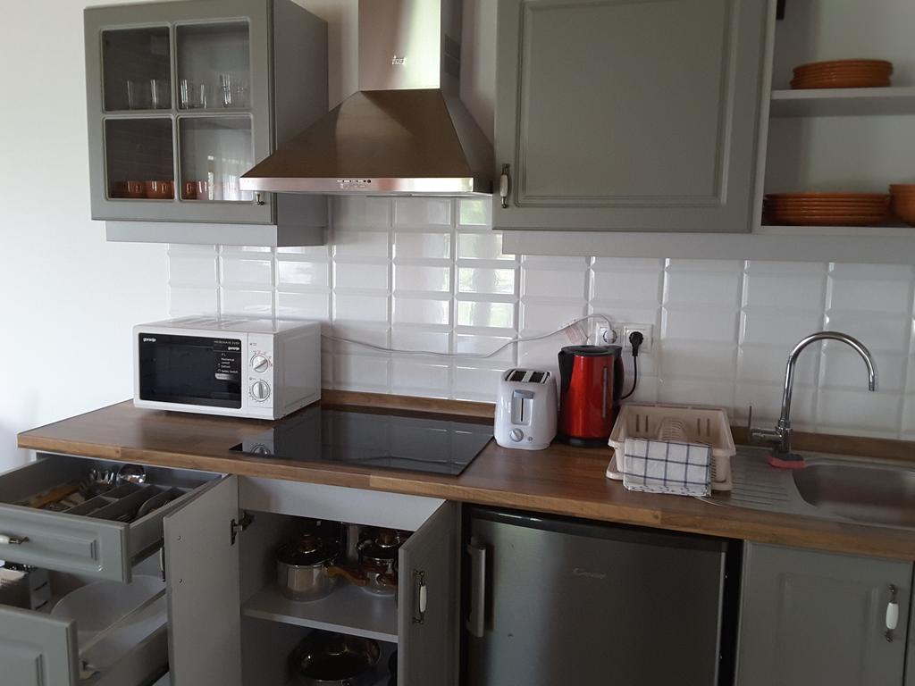 Malomko Apartman Zsira Buitenkant foto