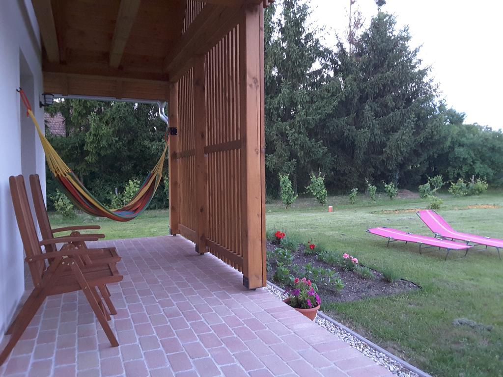 Malomko Apartman Zsira Buitenkant foto